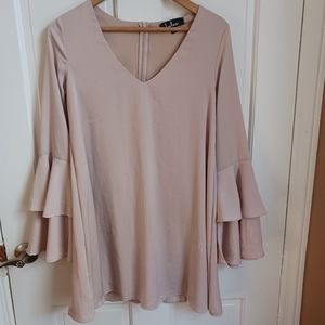 Lulus long flared sleeves dress size XS color cream